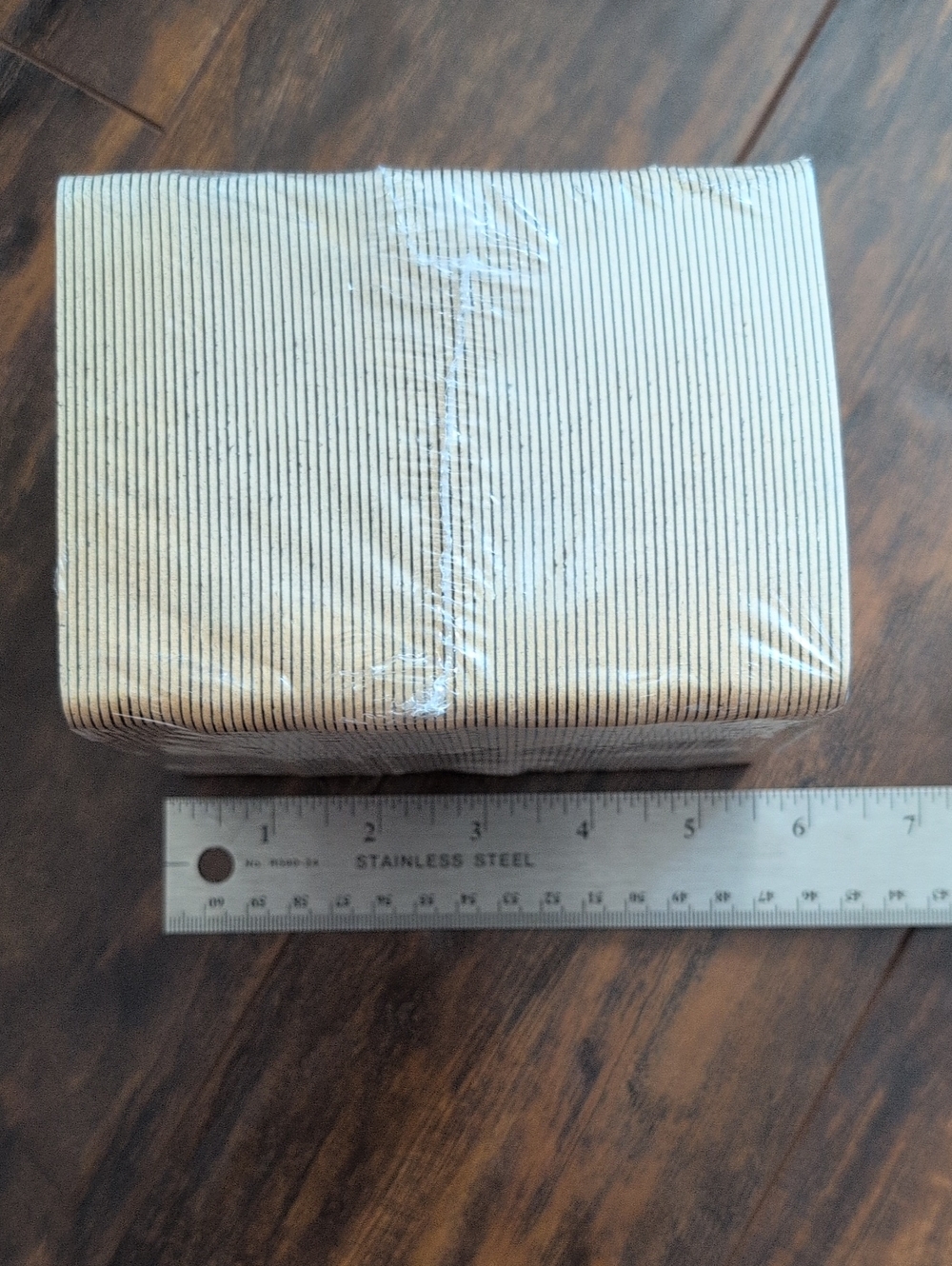 NWT Ernie's Tin Bar Branded Coasters (Set Of 75) - Picture 2 of 4